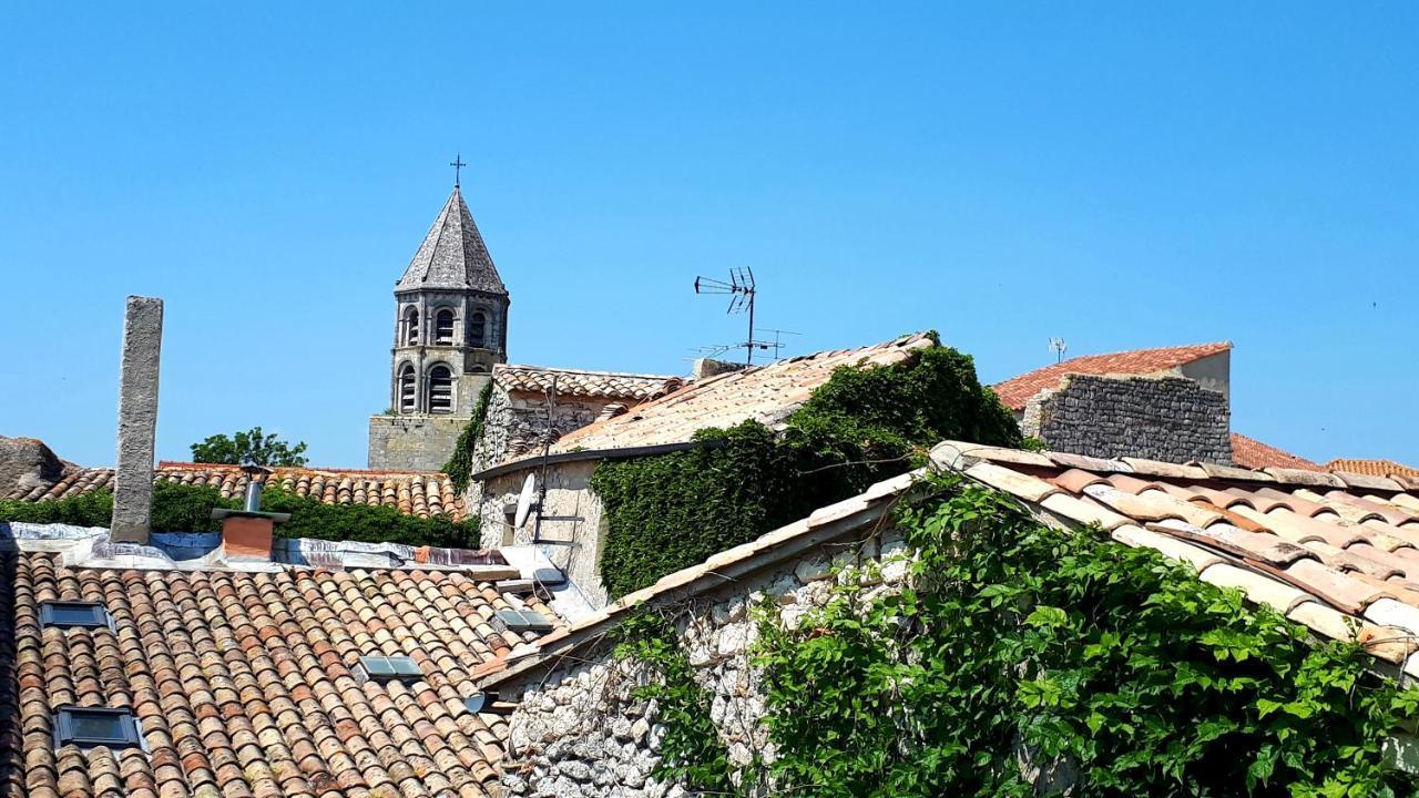 La Garde Adhemar, L'Escalier Medieval Luaran gambar