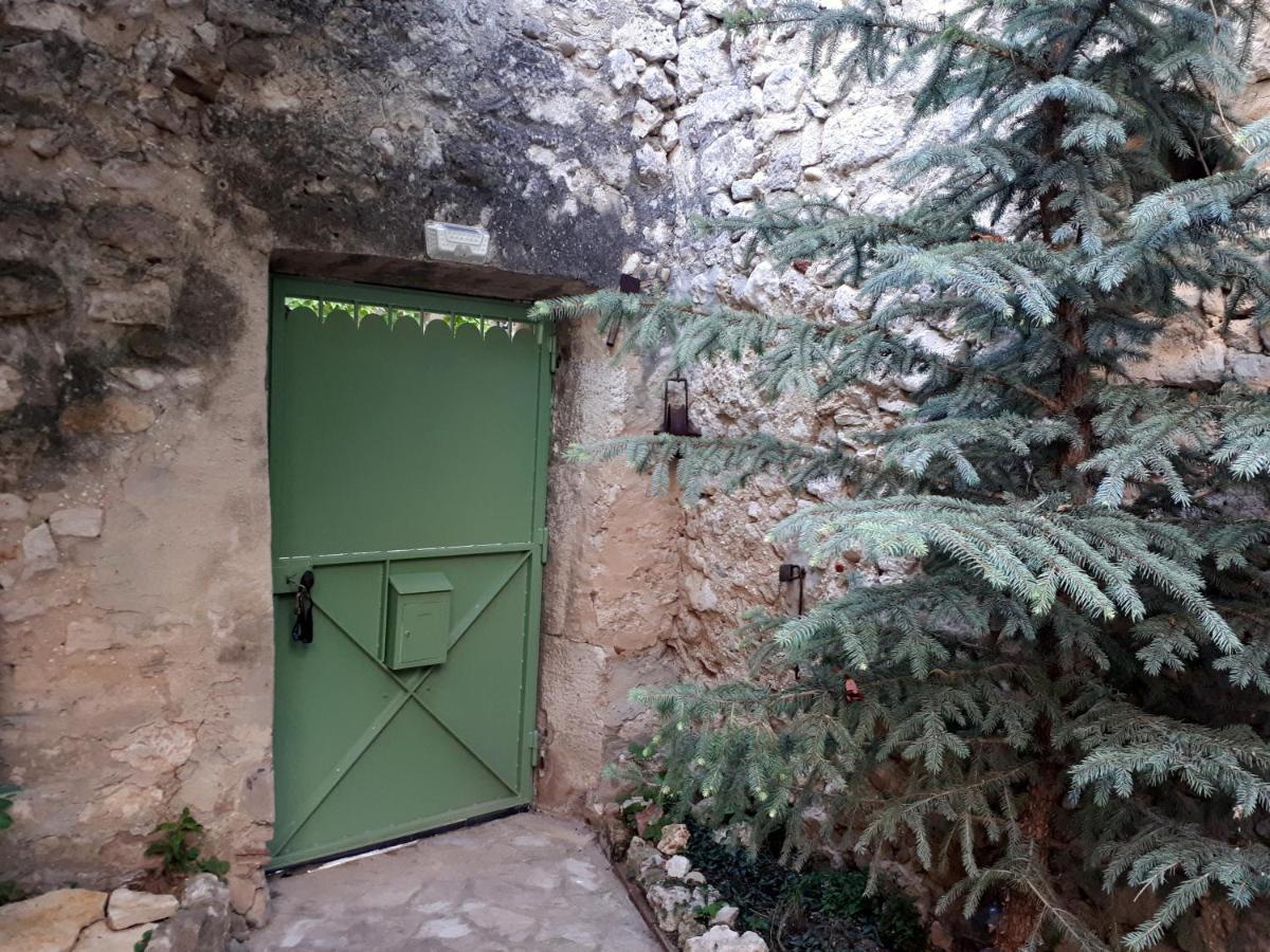 La Garde Adhemar, L'Escalier Medieval Luaran gambar